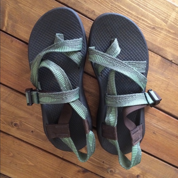 chaco flip flops womens size 8
